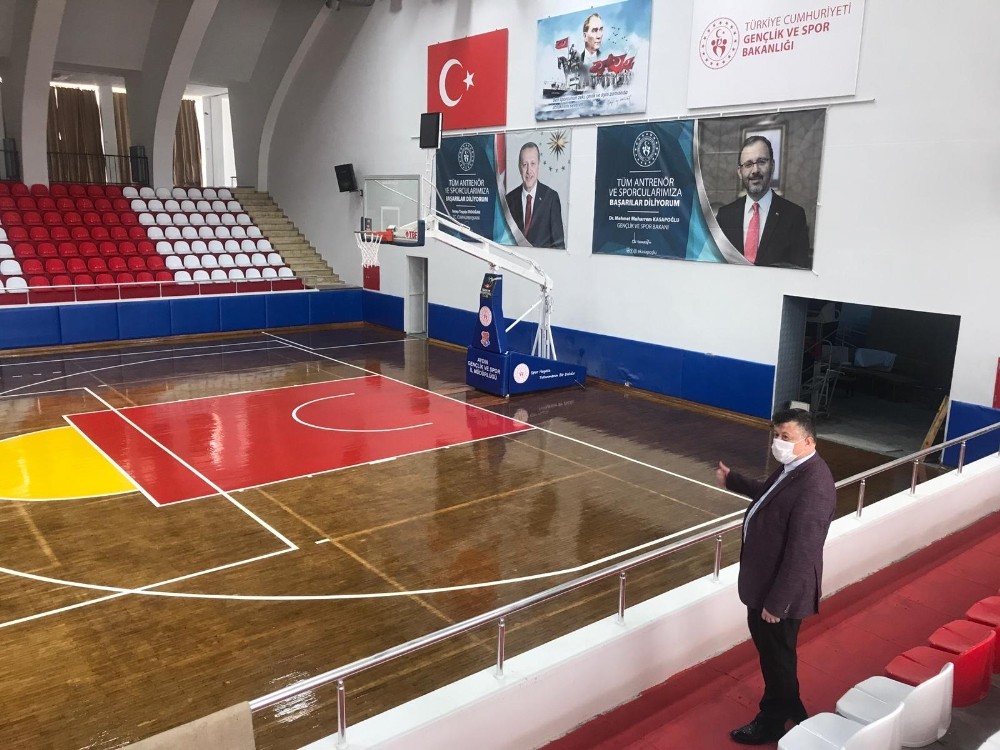 ataturk kapali spor salonu yeni gorunumune kavustu 1 dKXXIqju Atatürk Kapalı Spor Salonu yeni görünümüne kavuştu