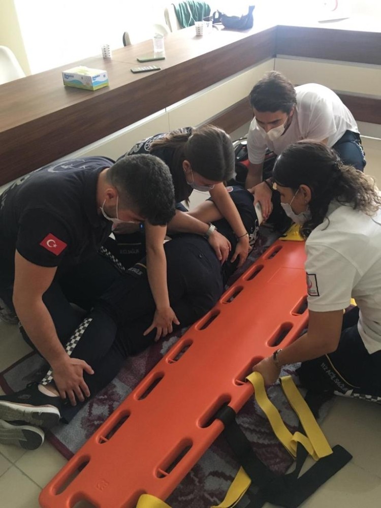 aydin acil saglik hizmetlerinde gorev yapan personele egitim 2 Di7PuGS9 Aydın Acil Sağlık Hizmetlerinde görev yapan personele eğitim