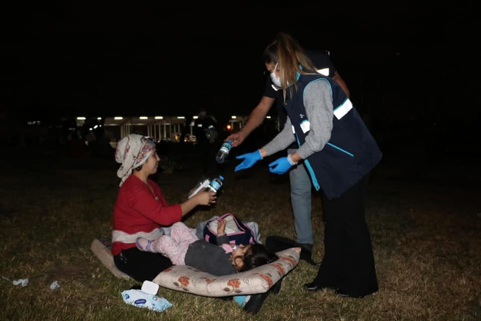 aydin buyuksehir ekipleri depremzedelerin yardimina kostu 1 mk3DnTbQ Aydın Büyükşehir ekipleri depremzedelerin yardımına koştu