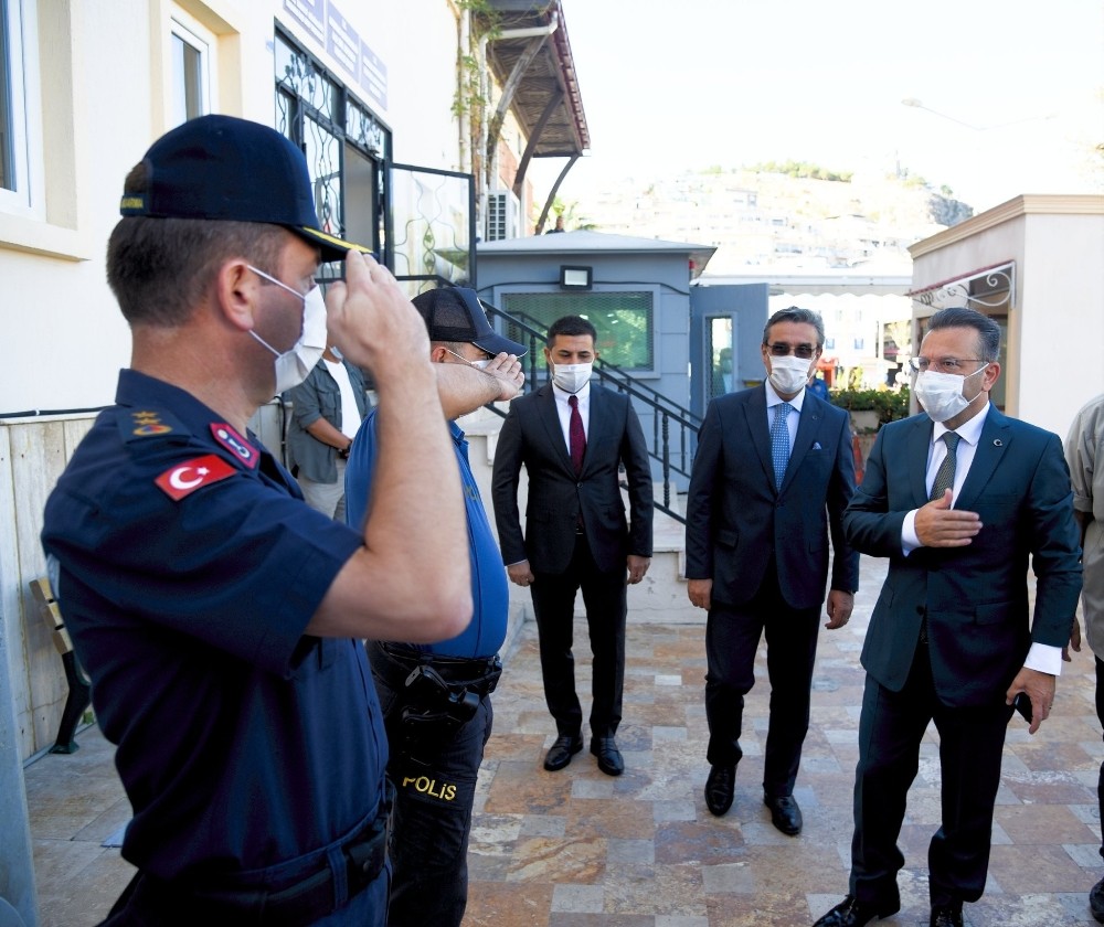 aydin valisi huseyin aksoy kusadasinda 1 9nQnaJEr Aydın Valisi Hüseyin Aksoy Kuşadası’nda