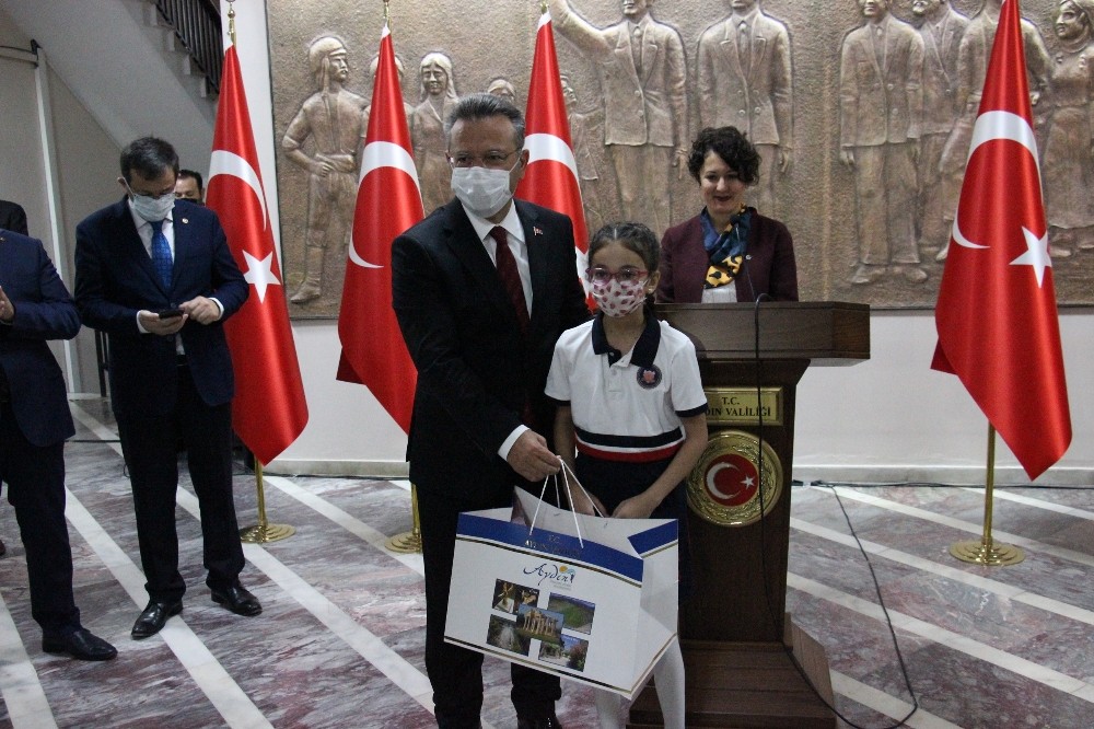 aydinda 29 ekim cumhuriyet bayrami kutlandi 4 esYvmYtS Aydın’da 29 Ekim Cumhuriyet Bayramı kutlandı