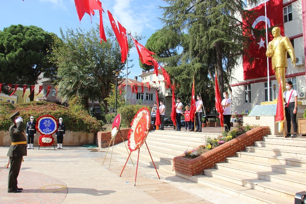 aydinda 29 ekim kutlamalari celenk koyma toreni basladi 3 M1GkOZQH Aydın’da 29 Ekim kutlamaları çelenk koyma töreni başladı