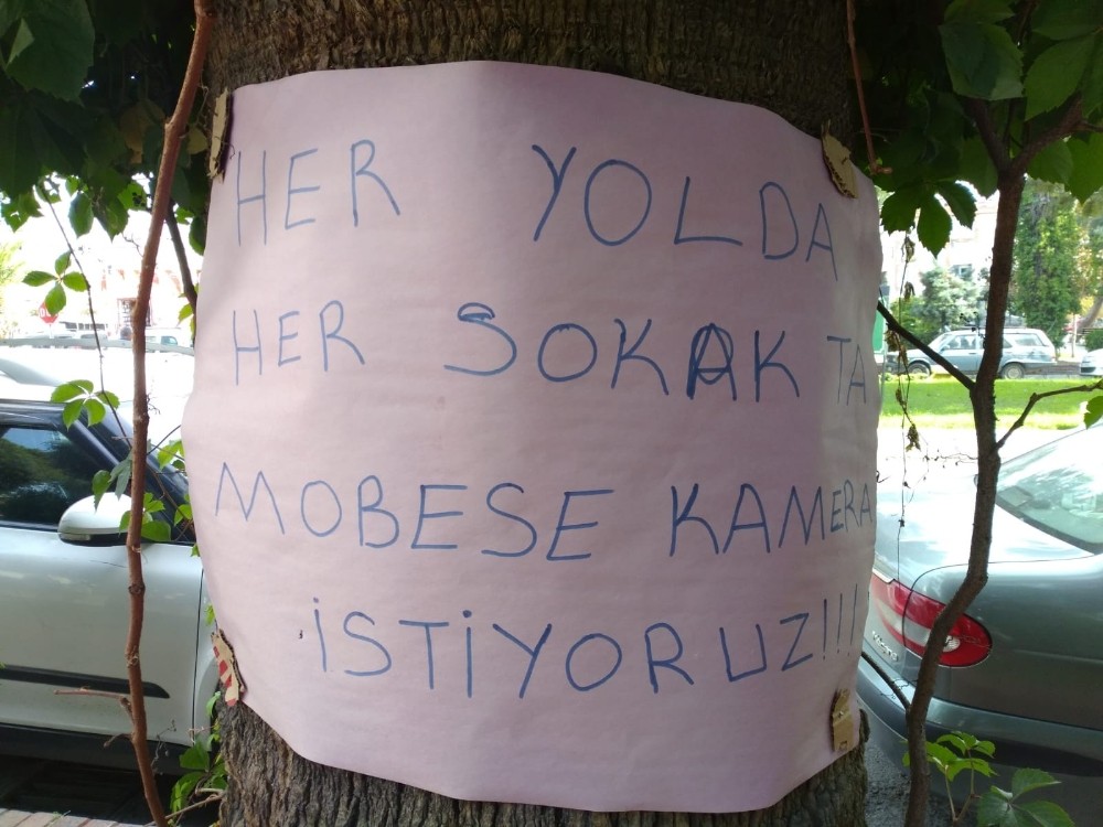 aydinda kadina siddete pankartli tepki 2 EcAFTffA Aydın’da kadına şiddete pankartlı tepki