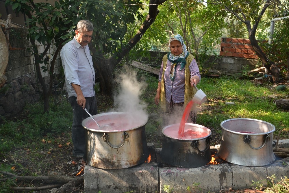 aydinda narlar sifa icin kaynatildi 1 dhUueZWX Aydın’da narlar şifa için kaynatıldı