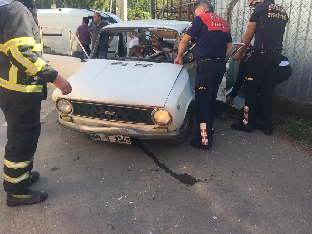 aydinda trafik kazasi 2 yarali 2 clgaJz5S Aydın’da trafik kazası: 2 yaralı