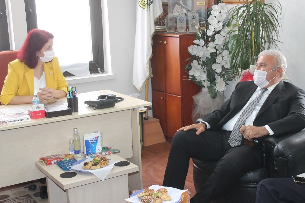 baskan atay gazetecileri unutmadi 0 Başkan Atay, gazetecileri unutmadı