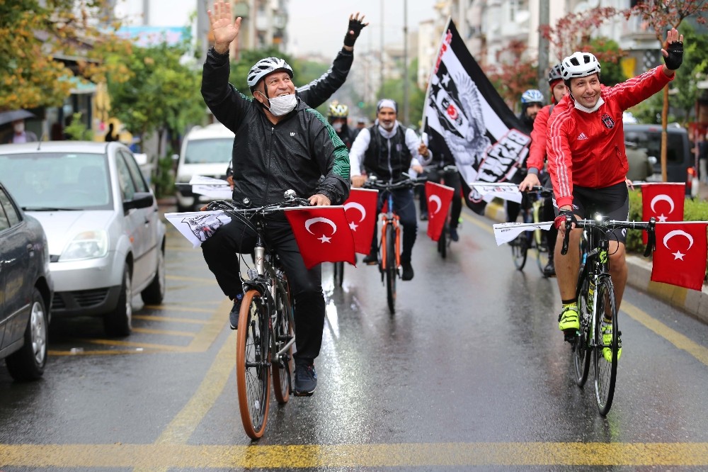 baskan atay yagmurdan degil cumhuriyete askimizdan sirilsiklam olduk 2 2bEvsZZX Başkan Atay; "Yağmurdan değil, Cumhuriyete aşkımızdan sırılsıklam olduk"