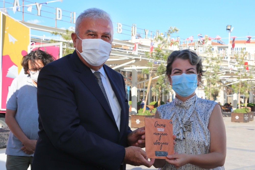 baskan atay yazarlar ve kitapseverler ile bir araya geldi 3 WFsFdm7R Başkan Atay yazarlar ve kitapseverler ile bir araya geldi