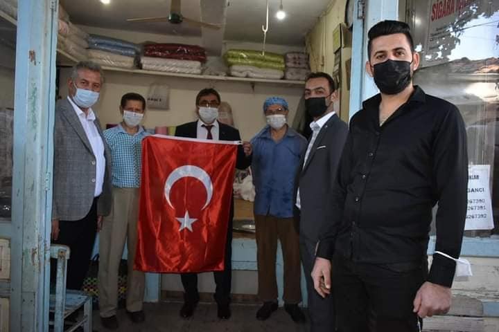 baskan inaldan esnafa 29 ekim hediyesi 6 vUeTJmU8 Başkan İnal’dan esnafa 29 Ekim hediyesi