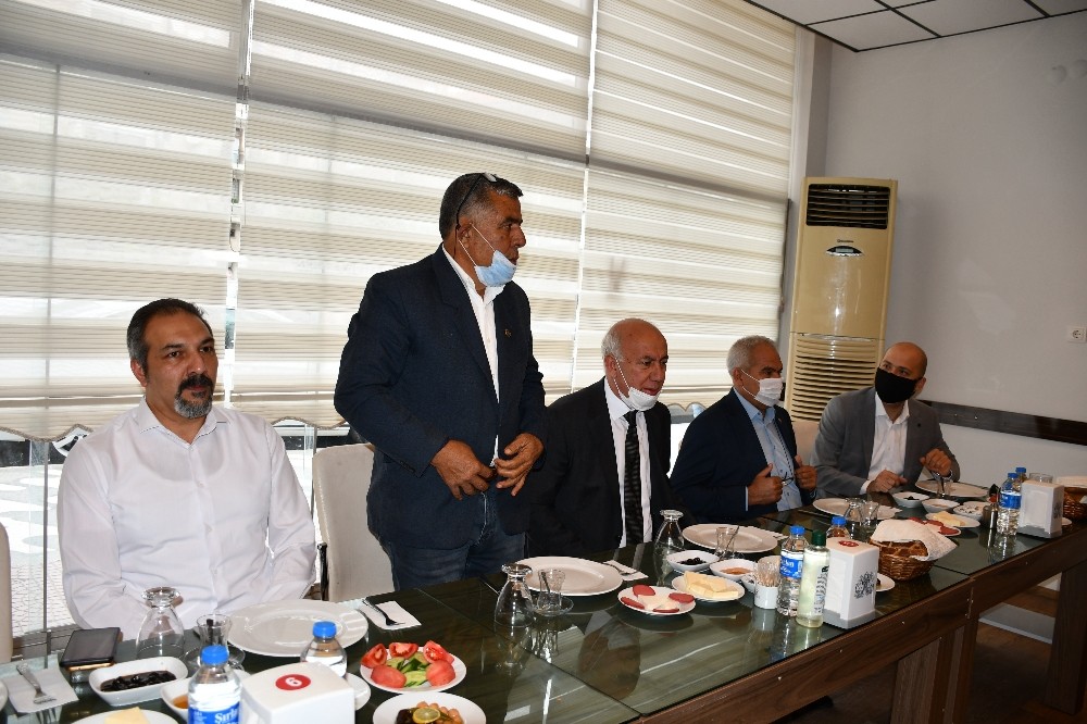 baskan tuncel muhtarlarla bir araya geldi 1 3WUrzilb Başkan Tuncel muhtarlarla bir araya geldi