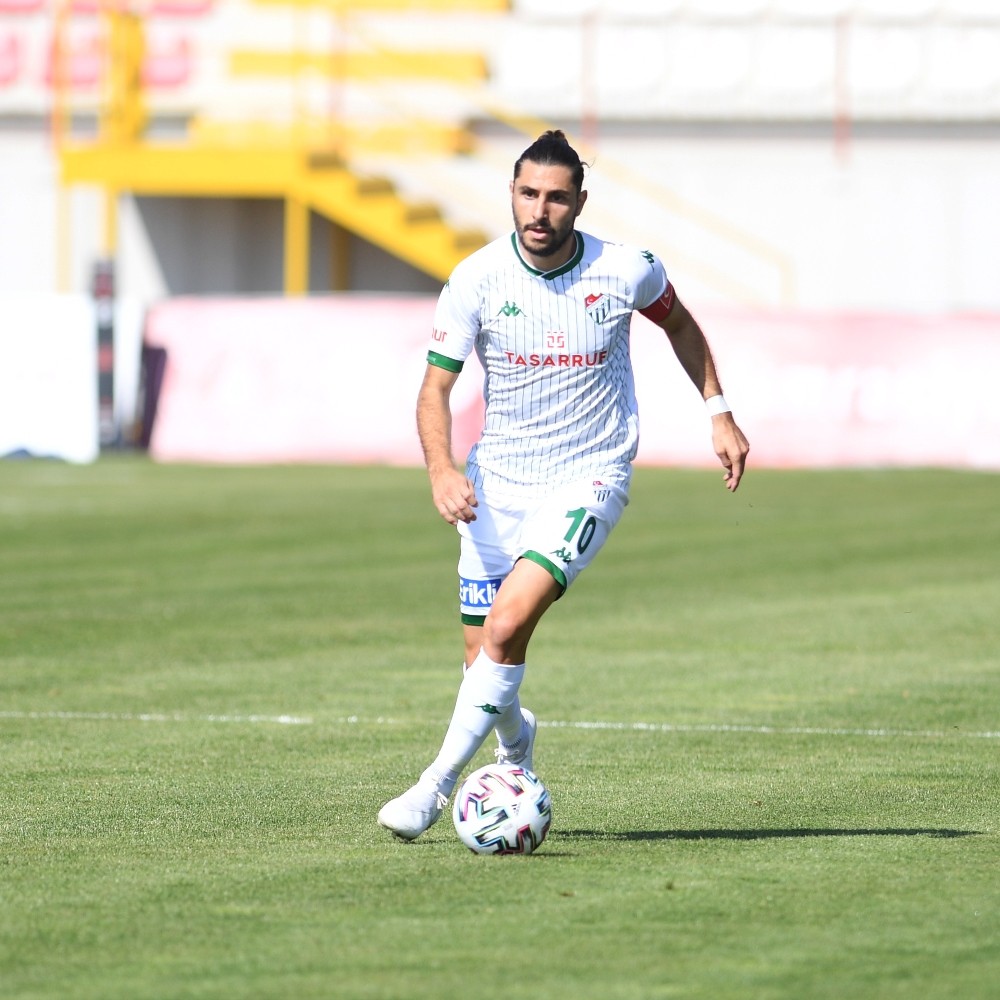 bursasporda ozer hurmaci sakatlandi 0 6Qb3BMh5 Bursaspor’da Özer Hurmacı sakatlandı