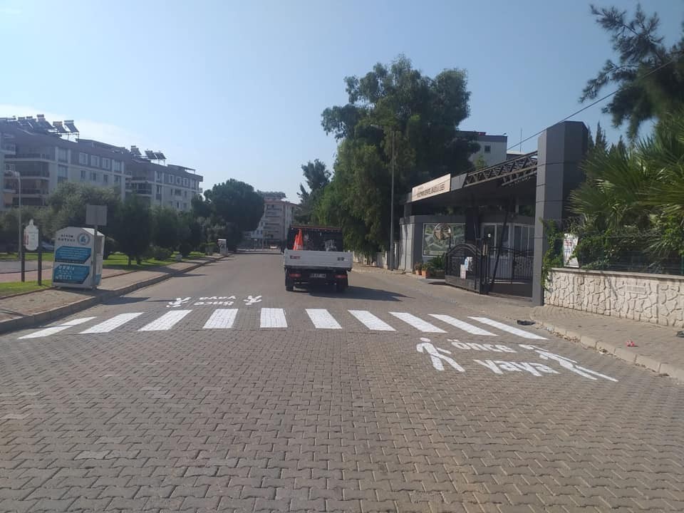 buyuksehirden okul onlerinde once yaya guvenligi 2 JwmWyWdy Büyükşehirden, okul önlerinde “Önce Yaya” güvenliği