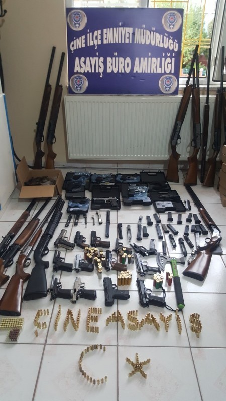 cinede silah kacakciligi sebekesi operasyonla cokertildi 1 mkreUSKT Çine’de silah kaçakçılığı şebekesi operasyonla çökertildi