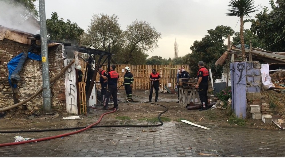 copten buldugu parfum sisesi evi yakti 2 qsegysey Çöpten bulduğu parfüm şişesi evi yaktı