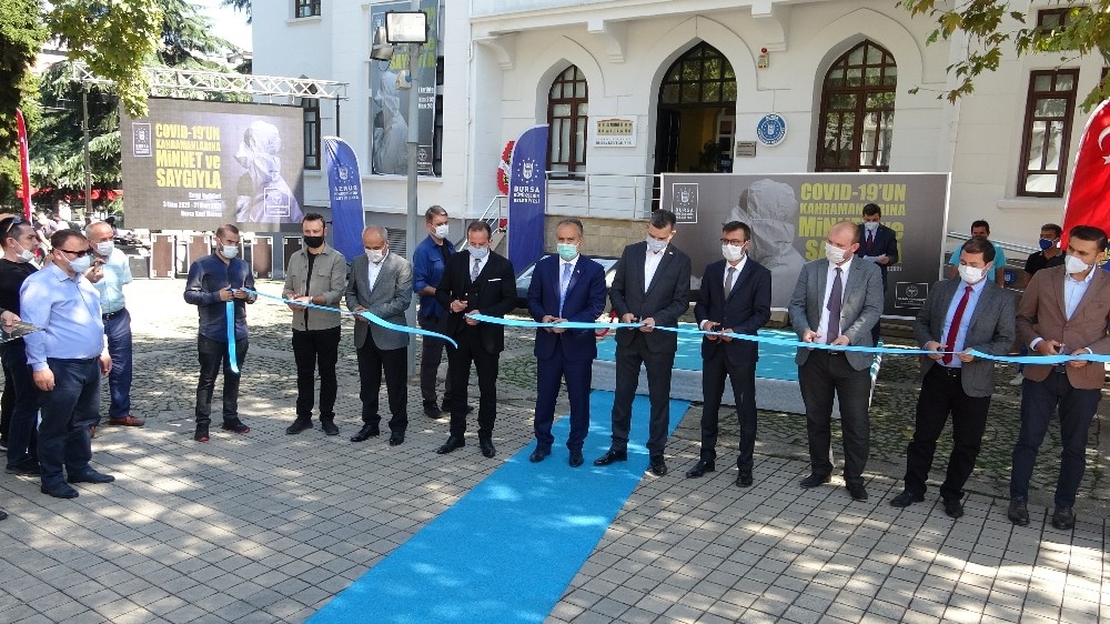 covid 19un kahramanlarina minnet ve saygiyla 4 dRparIAl Covid-19’un kahramanlarına minnet ve saygıyla