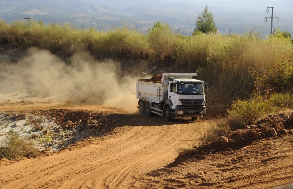 derekoy mahallesi sulama goleti genisletiliyor 2 Dereköy Mahallesi Sulama Göleti genişletiliyor