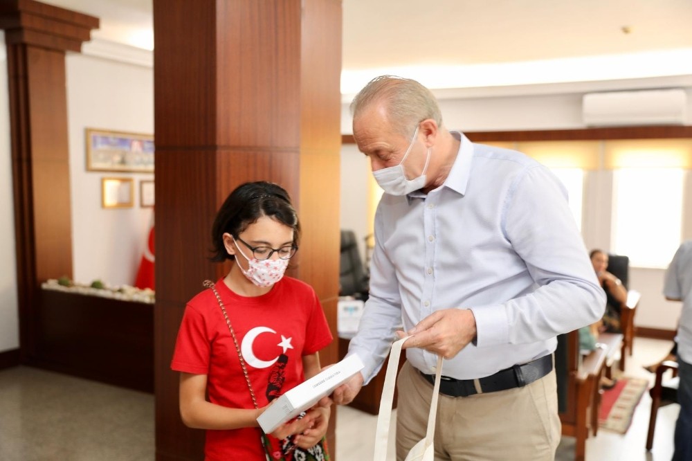 didim belediyesi tablet dagitimina devam ediyor 2 s7nhS3kj Didim Belediyesi tablet dağıtımına devam ediyor