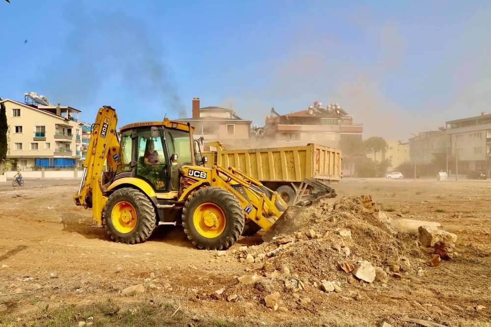 didimde temizlik calismalari araliksiz devam ediyor 2 lTjnw1zZ Didim’de temizlik çalışmaları aralıksız devam ediyor