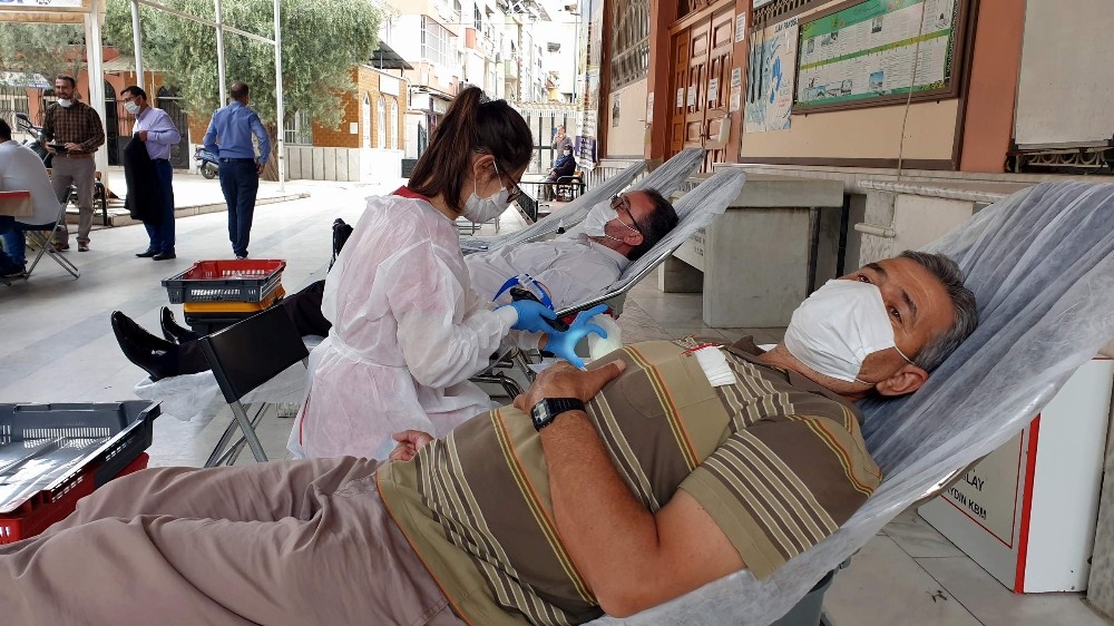 din gorevlilerinden kizilaya kan bagisi 1 7JLeLZ6k Din Görevlilerinden Kızılay’a kan bağışı