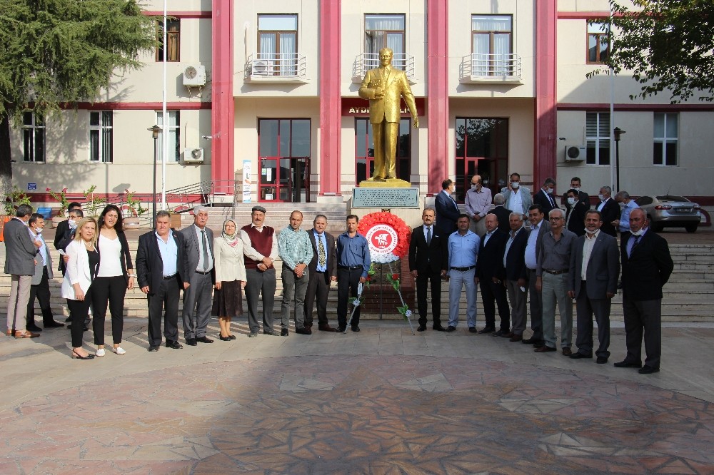 efelerde muhtarlar gunu duzenlenen toren ile kutlandi 5 ptqe9rJ8 Efeler’de muhtarlar günü düzenlenen tören ile kutlandı