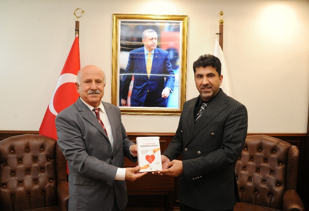 emekli bassavci necdet bayraktaroglu rektor aldemiri ziyaret etti 0 jAEaZ2CV Emekli Başsavcı Necdet Bayraktaroğlu Rektör Aldemir’i ziyaret etti