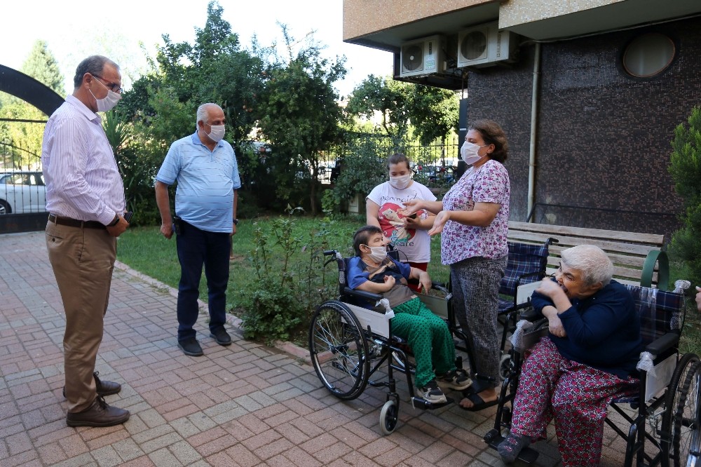 engelli kardesler tekerlekli sandalyelerine kavustu 5 1MC4mORi Engelli kardeşler tekerlekli sandalyelerine kavuştu