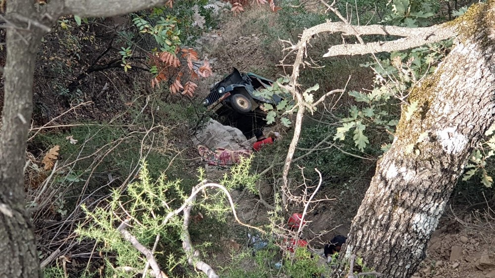 esi ve oglunun onunde ucuruma yuvarlandi 1 rcXk2UTn Eşi ve oğlunun önünde uçuruma yuvarlandı