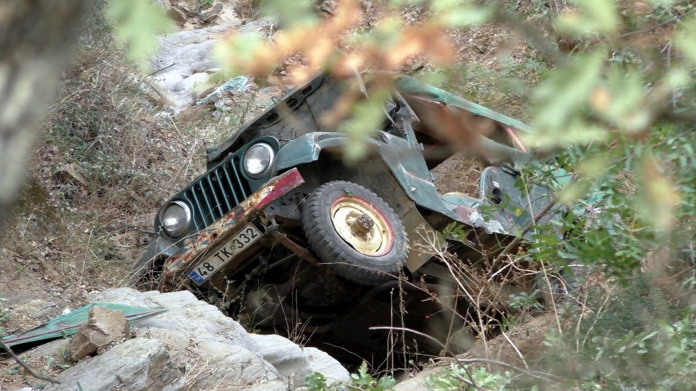 esi ve oglunun onunde ucuruma yuvarlandi 5 Kd9ysdwe Eşi ve oğlunun önünde uçuruma yuvarlandı