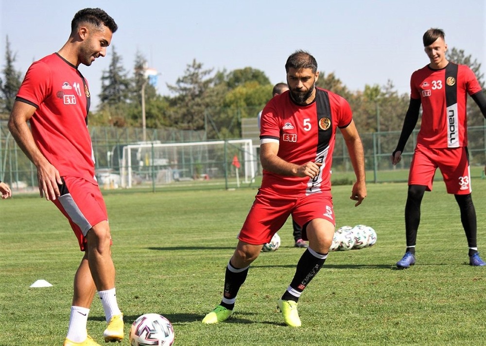 eskisehirspor umraniyespor maci hazirliklarini tamamladi 0 hiVkujFl Eskişehirspor Ümraniyespor maçı hazırlıklarını tamamladı