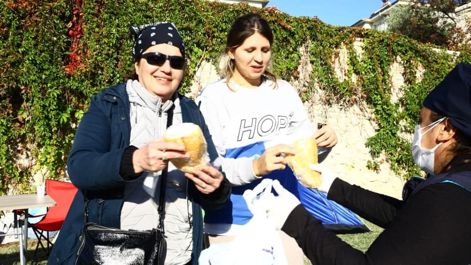 evlerine giremeyen vatandaslarin yardimina buyuksehir kostu 4 TTNBJf81 Evlerine giremeyen vatandaşların yardımına Büyükşehir koştu