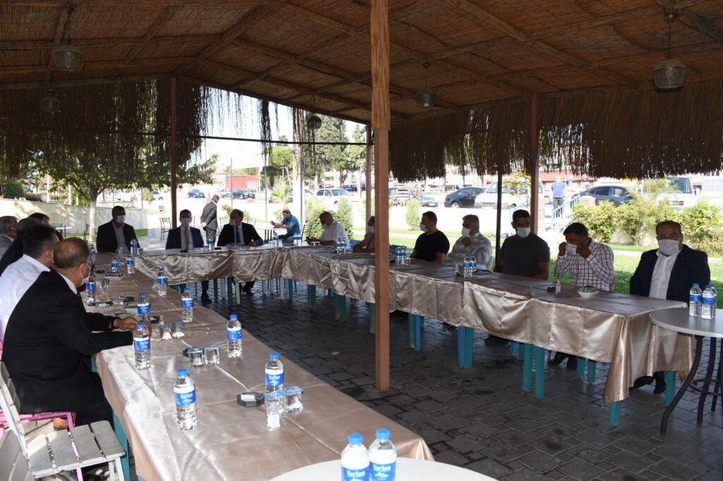 germencik belediye baskani fuat ondes 2 GERMENCİK BELEDİYE BAŞKANI FUAT ÖNDEŞ MUHTARLAR GÜNÜNÜ KUTLADI