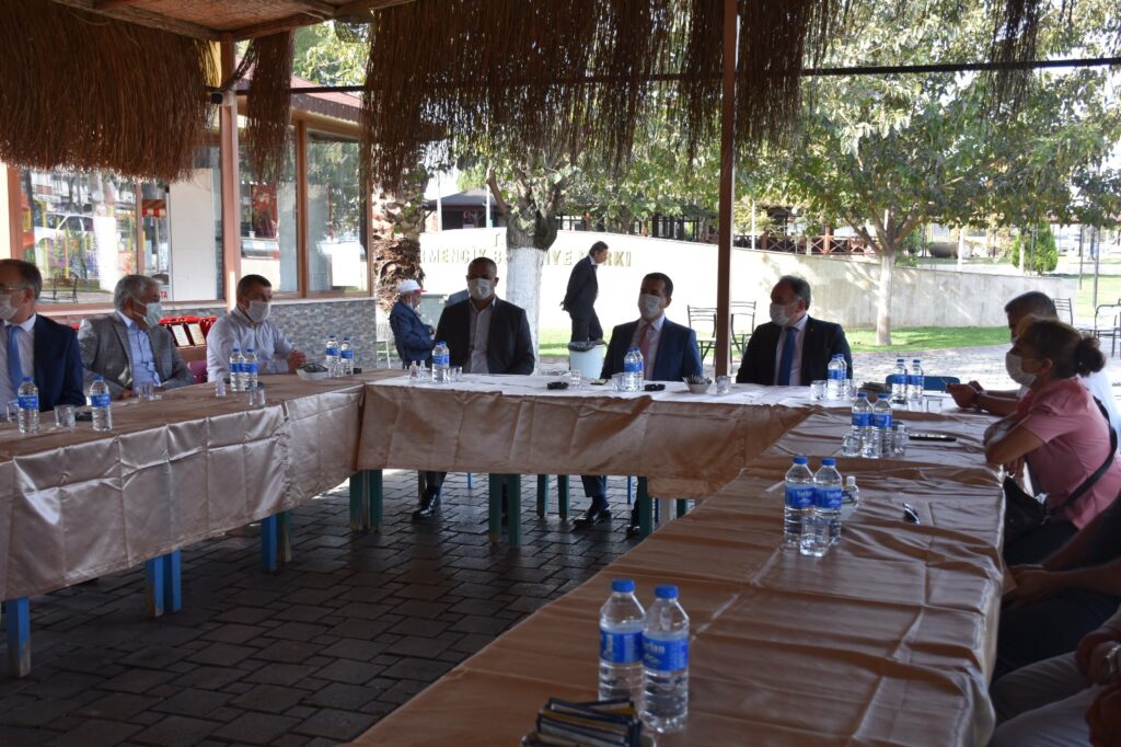 germencik belediye baskani fuat ondes 4 GERMENCİK BELEDİYE BAŞKANI FUAT ÖNDEŞ MUHTARLAR GÜNÜNÜ KUTLADI