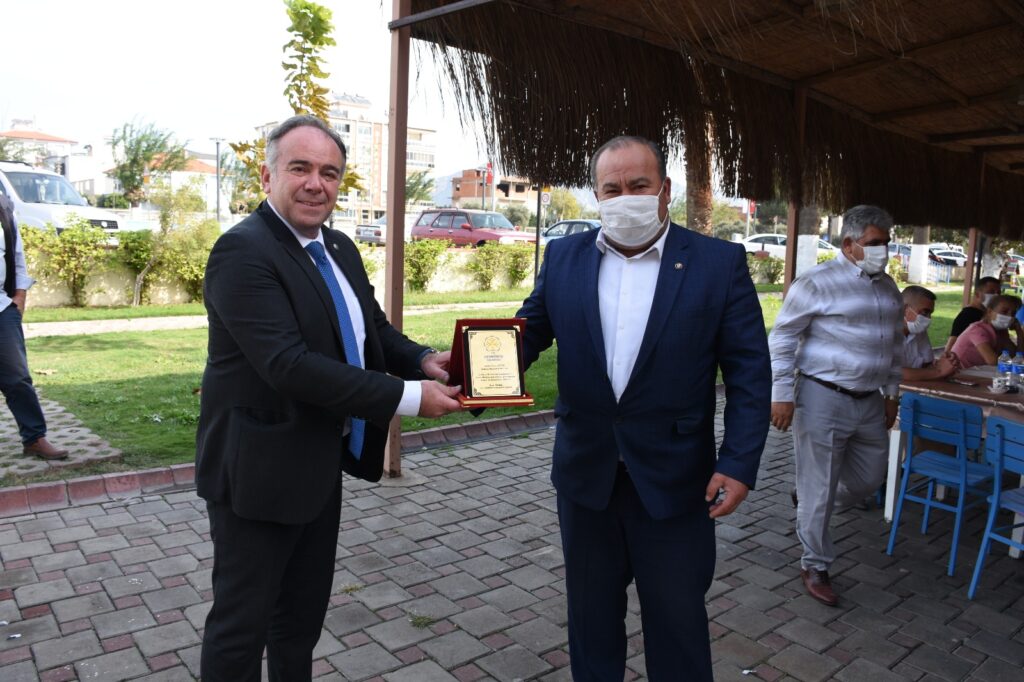 germencik belediye baskani muhtarlar gununu kutladi 1 GERMENCİK BELEDİYE BAŞKANI FUAT ÖNDEŞ MUHTARLAR GÜNÜNÜ KUTLADI