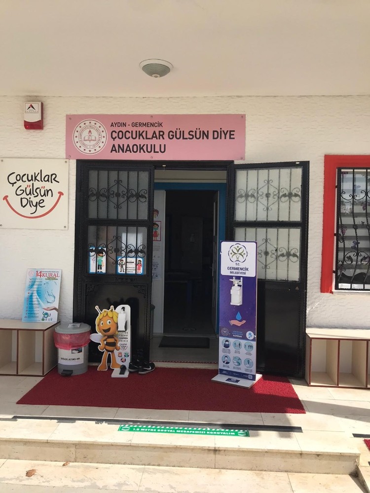 germencik belediye baskani ondesten okullara dezenfekte standi 2 UYWKiYBK Germencik Belediye Başkanı Öndeş’ten okullara dezenfekte standı