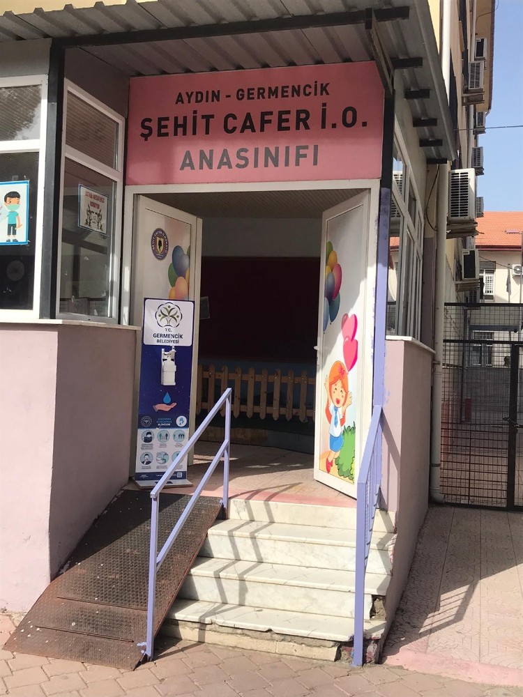 germencik belediye baskani ondesten okullara dezenfekte standi 3 qkETjpIM Germencik Belediye Başkanı Öndeş’ten okullara dezenfekte standı