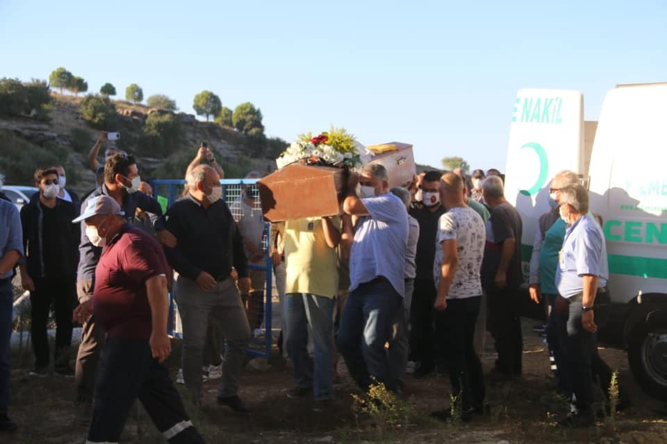 hatice hemsire son yolculuguna ugurlandi 0 KSIdp7Eu Hatice hemşire son yolculuğuna uğurlandı