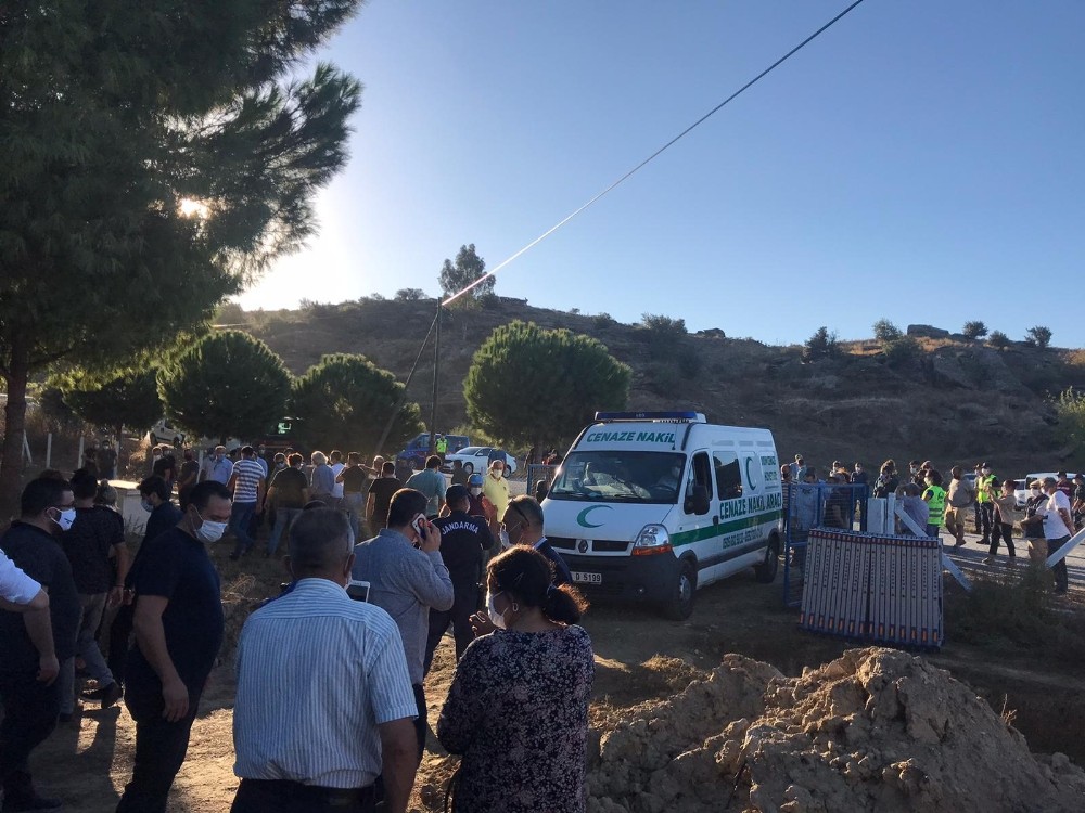 hatice hemsire son yolculuguna ugurlandi 5 IvSc6eFQ Hatice hemşire son yolculuğuna uğurlandı