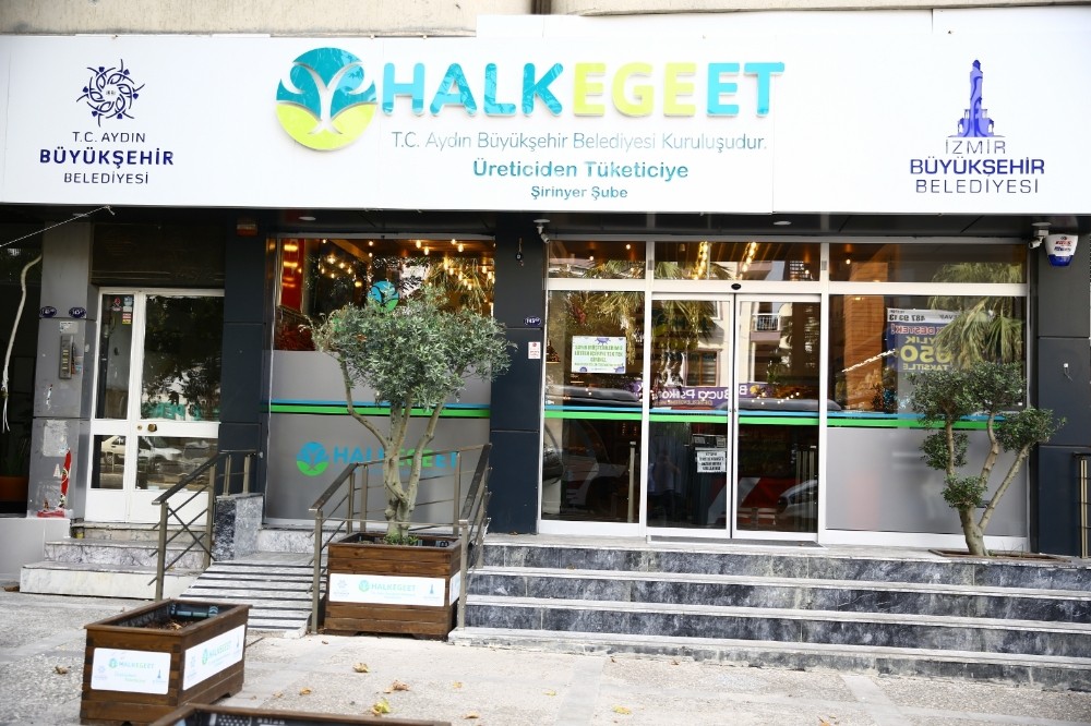 izmirli vatandaslar halk ege ete yogun ilgi gosteriyor 0 rnrwVJ1w İzmirli vatandaşlar Halk Ege Et’e yoğun ilgi gösteriyor