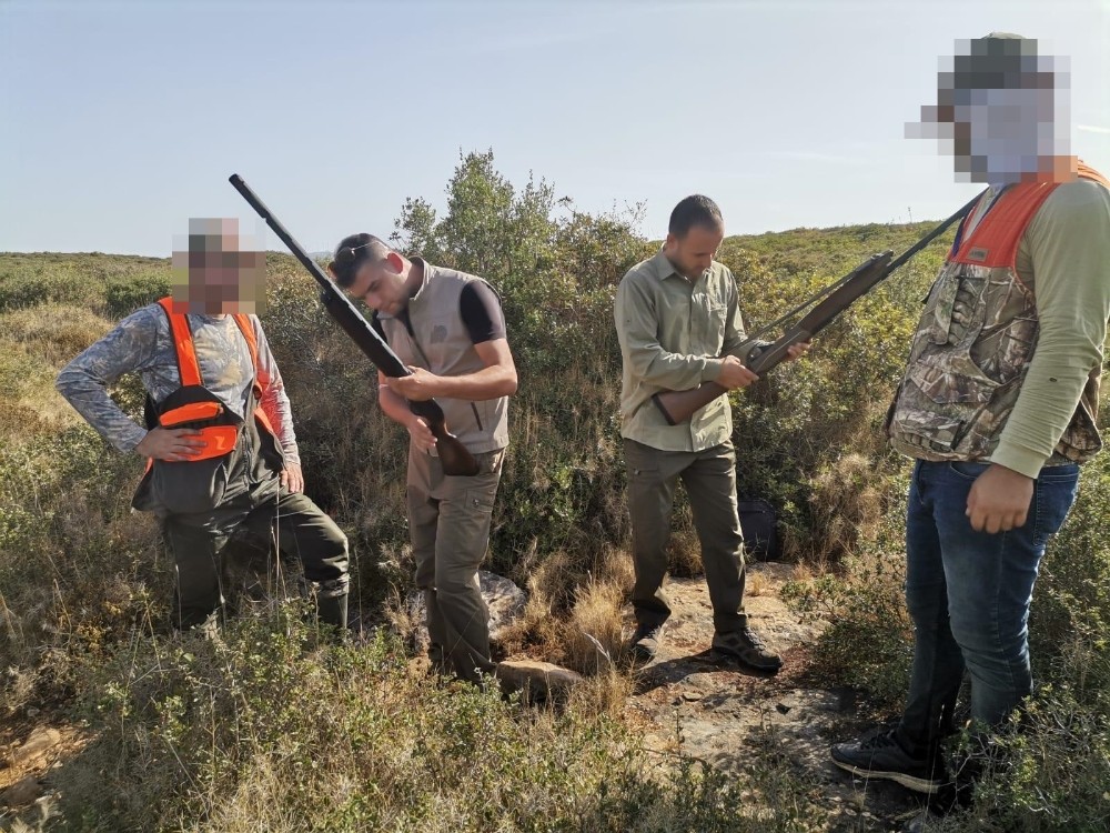 kacak avlanan 4 kisi drone destekli denetimde yakalandi 1 IJusZ9Kj Kaçak avlanan 4 kişi drone destekli denetimde yakalandı