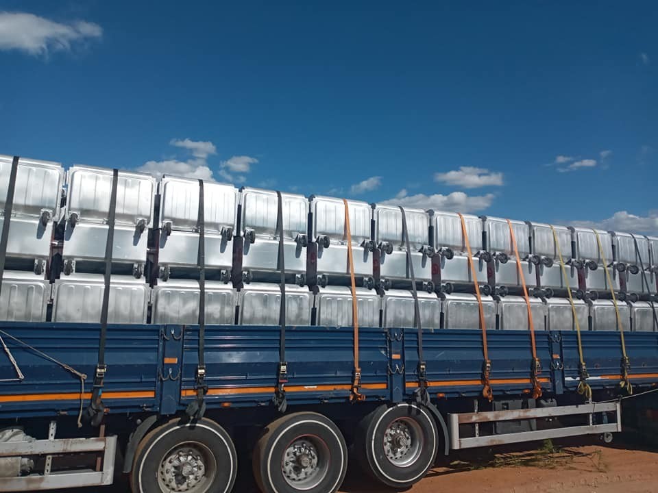 karacasuda eski cop konteynerleri yenileniyor 3 urkVgpWW Karacasu’da eski çöp konteynerleri yenileniyor