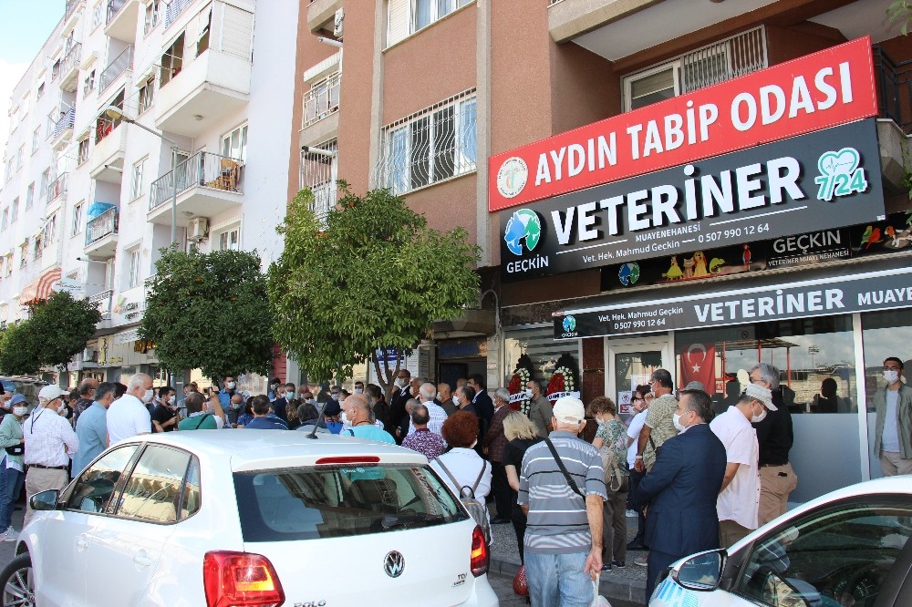 korona viruse yenik dusen aydin tabip odasi baskani ulku icin toren duzenlendi 1 P9mWJg1C Korona virüse yenik düşen Aydın Tabip Odası Başkanı Ülkü için tören düzenlendi