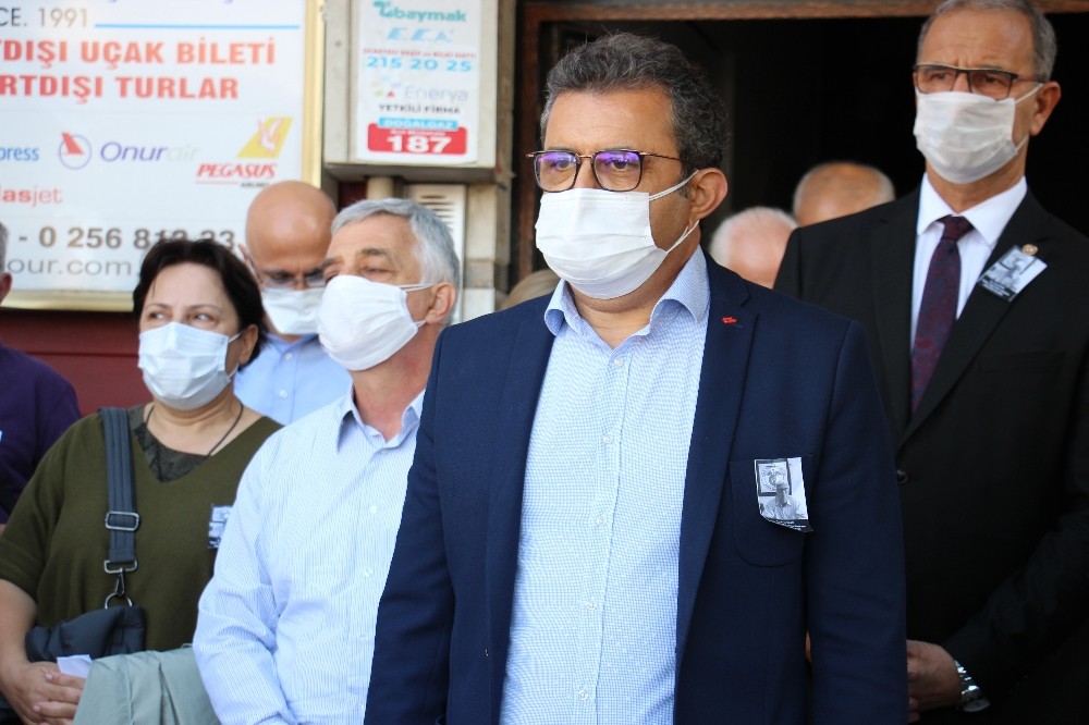 korona viruse yenik dusen aydin tabip odasi baskani ulku icin toren duzenlendi 2 WQXPSHjZ Korona virüse yenik düşen Aydın Tabip Odası Başkanı Ülkü için tören düzenlendi