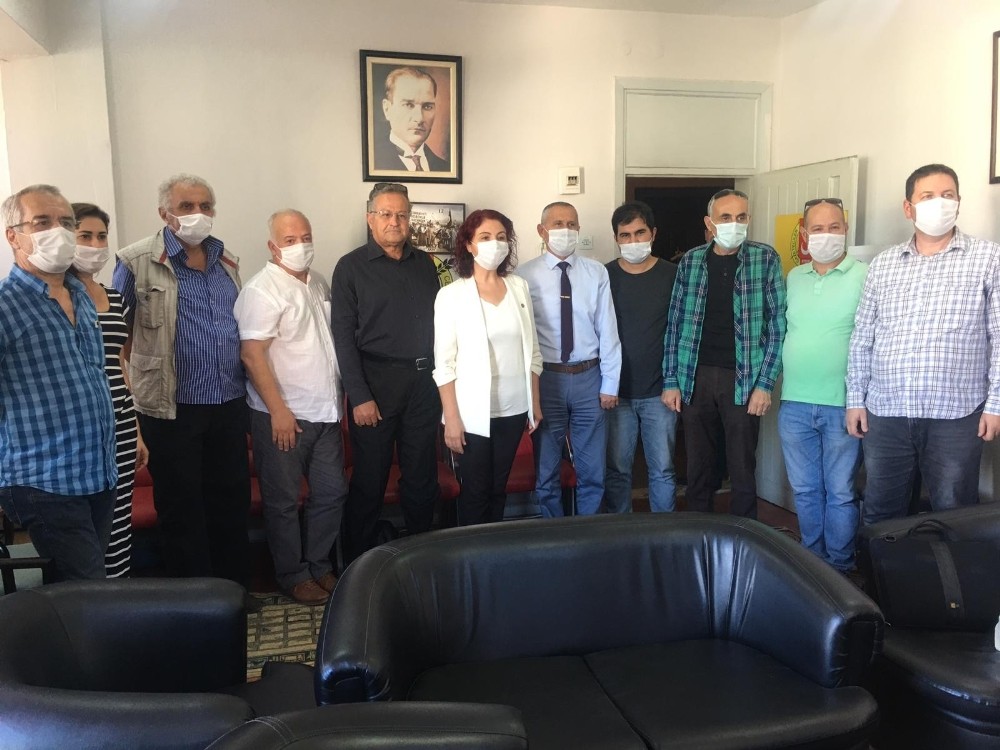 kumpas sorusturmasinin ardindan aydin gazeteciler cemiyeti basin aciklamasi yapti 2 2ICKT8e6 ’Kumpas soruşturmasının ardından Aydın Gazeteciler Cemiyeti, basın açıklaması yaptı