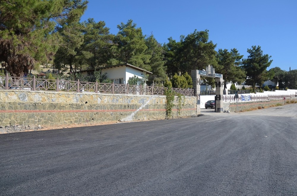 kusadasi yeni asri mezarlikta duzenleme calismalari suruyor 1 lQgSFOYb Kuşadası Yeni Asri Mezarlık’ta düzenleme çalışmaları sürüyor