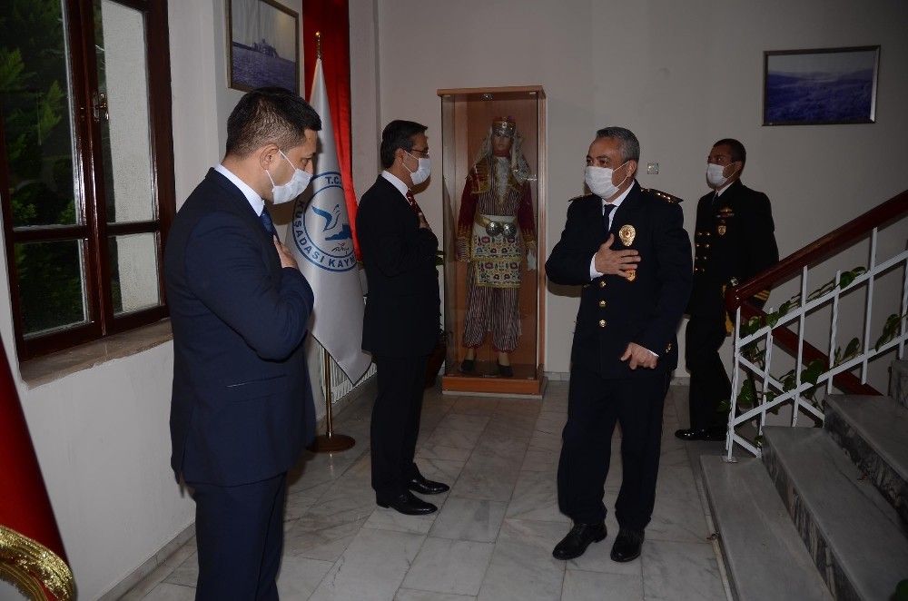 kusadasinda cumhuriyet bayrami kutlamalari devam ediyor 1 EWv56lG7 Kuşadası’nda Cumhuriyet Bayramı kutlamaları devam ediyor