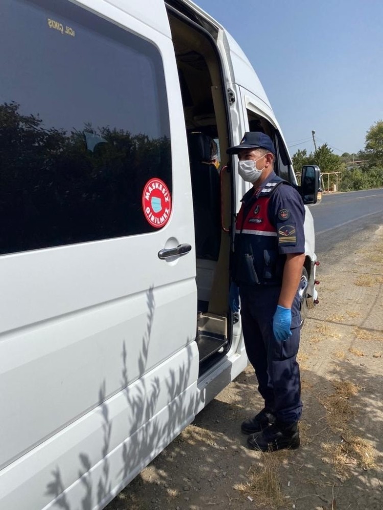 kusadasinda hirsizlik sucundan aranan supheli yakalandi 0 ylKZEzuJ Kuşadası’nda hırsızlık suçundan aranan şüpheli yakalandı