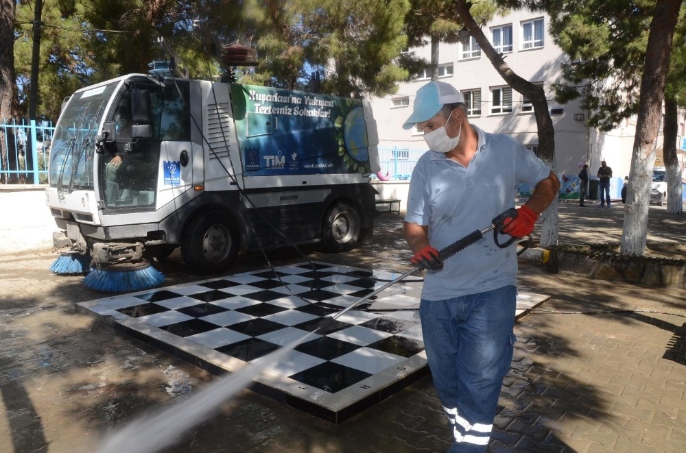 kusadasinda okullar ilk ders zili oncesi dezenfekte edildi 3 Nd4QIgkw Kuşadası’nda okullar ilk ders zili öncesi dezenfekte edildi