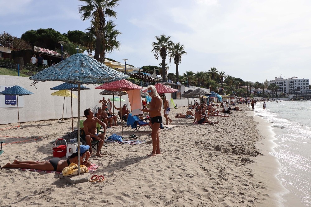 kusadasinda plaj keyfi 2 Mwscyp9F Kuşadası’nda plaj keyfi