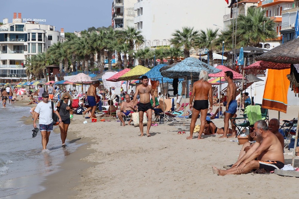 kusadasinda plaj keyfi 5 sVA1JODZ Kuşadası’nda plaj keyfi