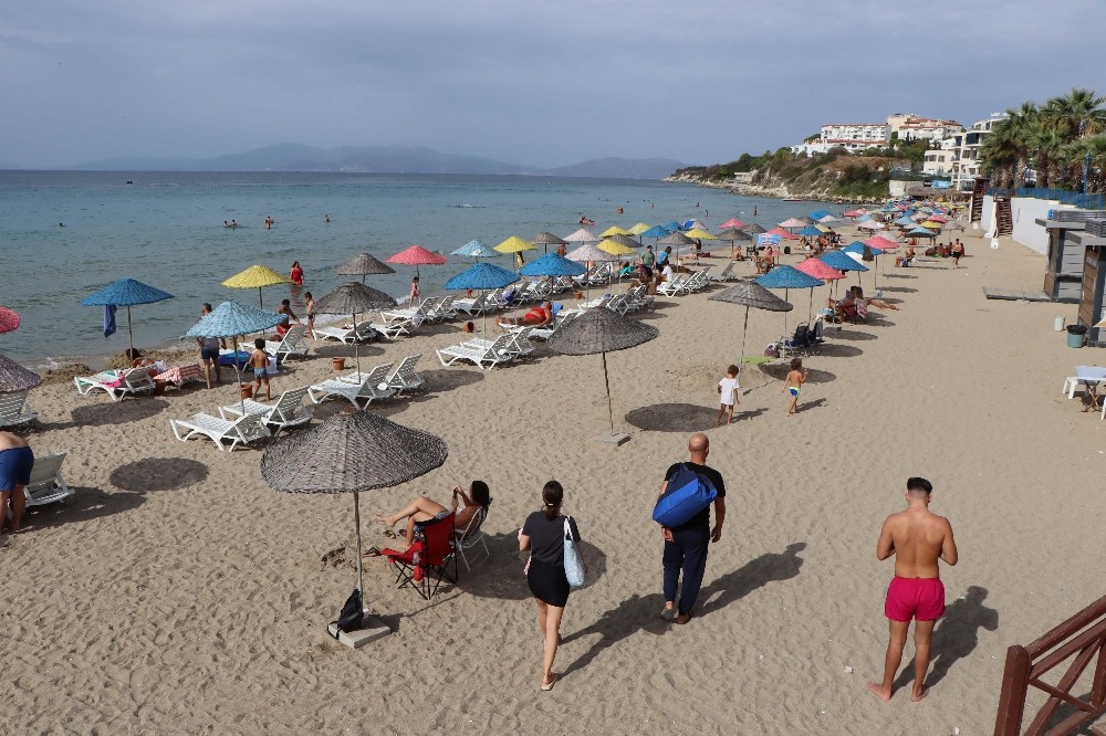 kusadasinda plaj keyfi 6 Oczh6KyI Kuşadası’nda plaj keyfi
